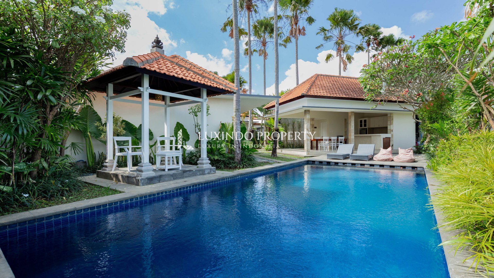 BERAWA – GROUNDED 3-BEDROOM TROPICAL VILLA WITH A PRIVATE POOL (RV496)